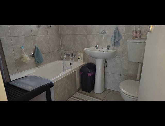 2 BEDROOM TOWNHOUSE FOR SALE IN VERWOERDPARK